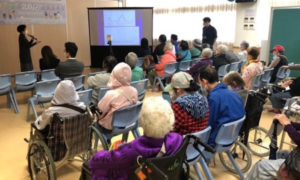 东华三院主办的「安心在东区2.0」疫苗接种日：香港中华医学会有限公司会长 陈真光医生被邀请为演讲嘉宾，增进长者对新冠疫苗的认识